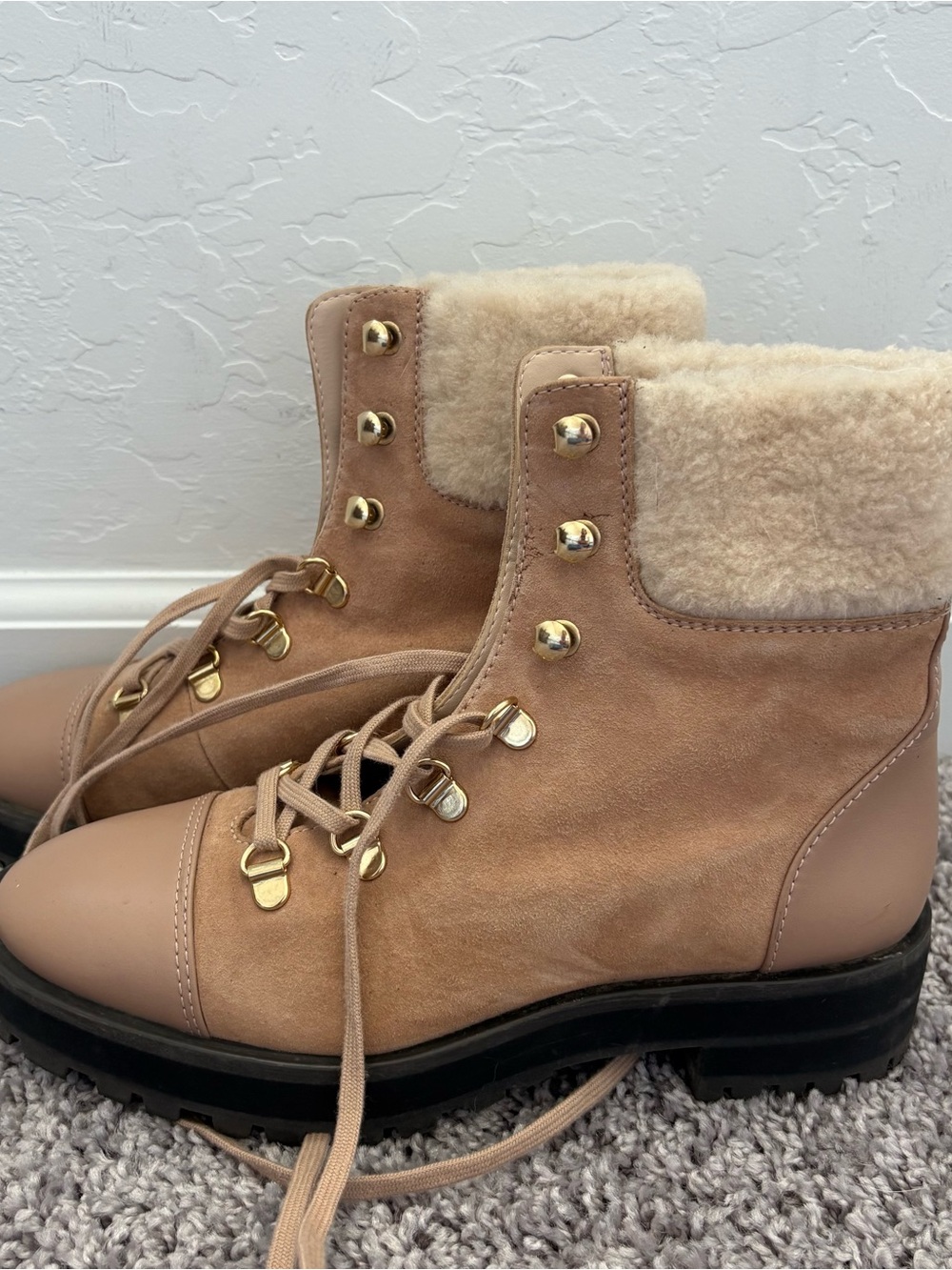 Stuart Weitzman Women's Tan Shearling-Lined Lace-Up Ankle Combat Boots Size 5B